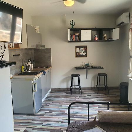 City House Appartements Entraigues-sur-la-Sorgue ภายนอก รูปภาพ
