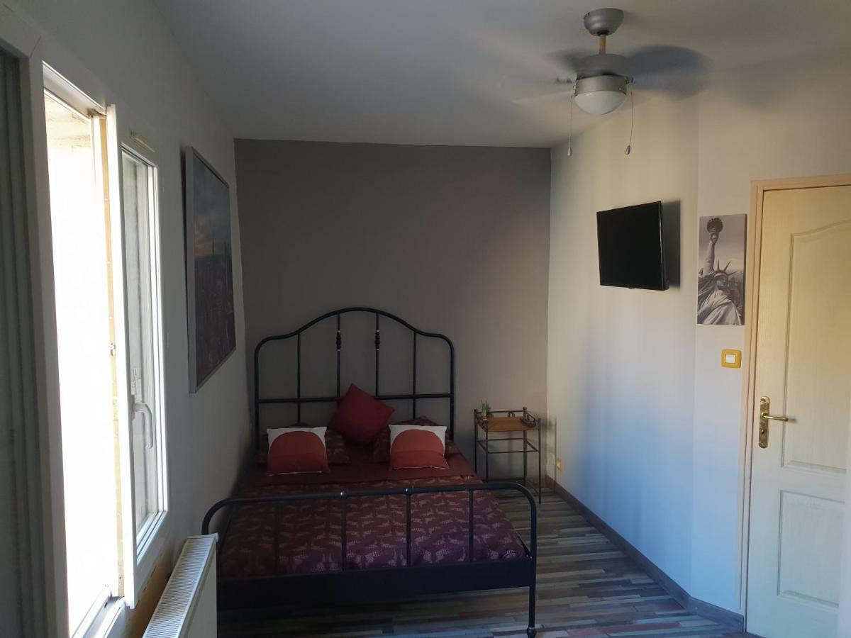 City House Appartements Entraigues-sur-la-Sorgue ภายนอก รูปภาพ