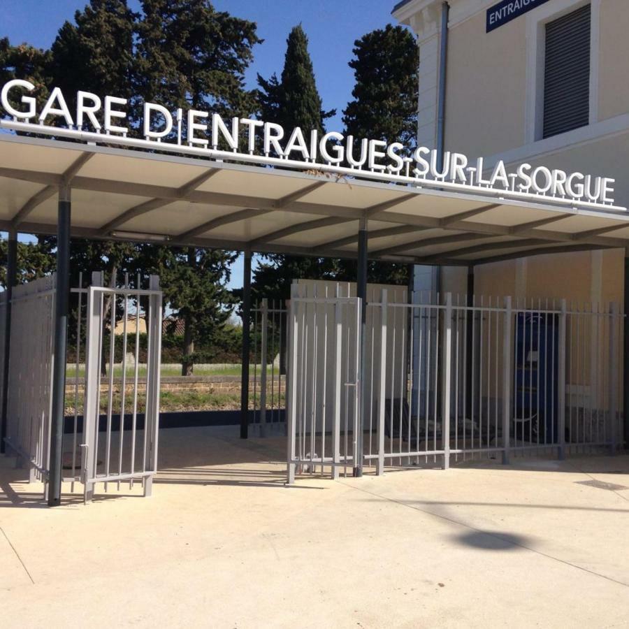 City House Appartements Entraigues-sur-la-Sorgue ภายนอก รูปภาพ